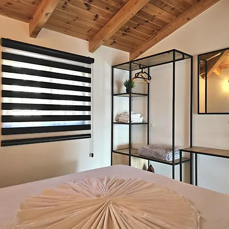 Arta Lägenhet Sarandë