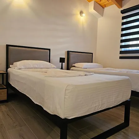Arta Apartment