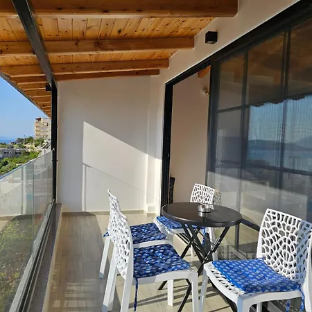Apartment Arta *